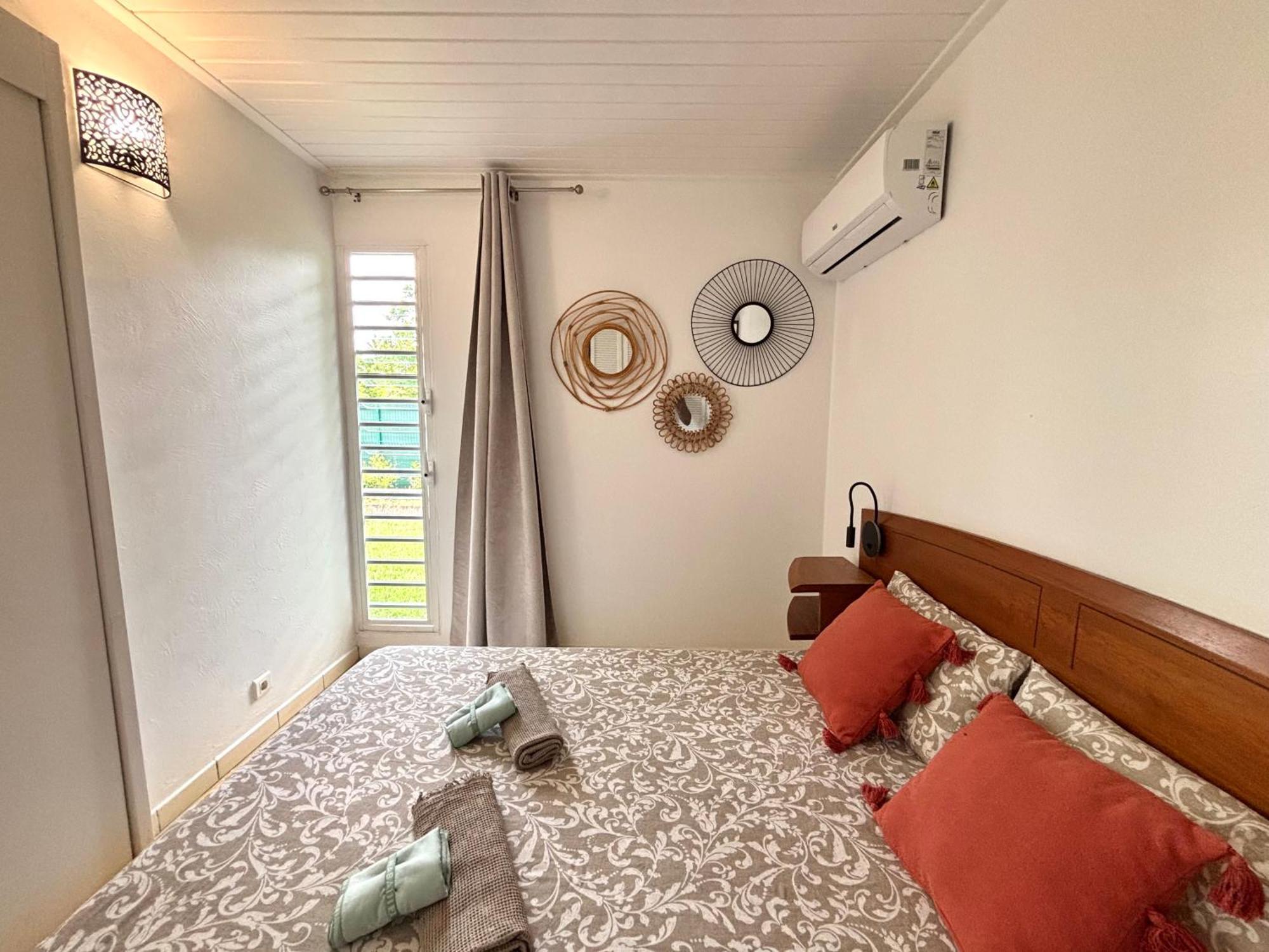 La Ruche De Maia - Blue Dream Beach - Piscine - Jardin - Plage Grand-Bourg  ภายนอก รูปภาพ
